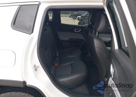 2025 Jeep Compass Latitude 4X4 from USA, damaged, VIN 3C4NJDBN8ST561605